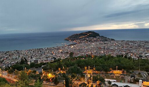 Бююкхасбахче (Аланья)