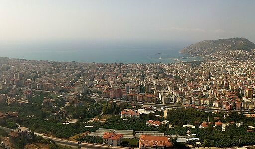 Бююкхасбахче (Аланья)