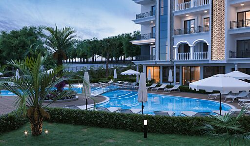 Большая 3-х комн. с отд. кухней!