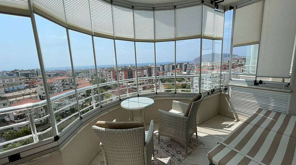 1+1 с панорамным видом на море!