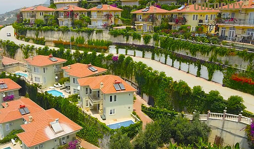 Вилла с видом на море в Gold City