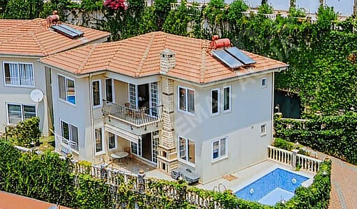 Вилла с видом на море в Gold City