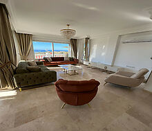 Вилла с видом на море в Gold City